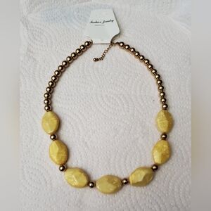 Marbled Yellow & Gold Bead Necklace**18" To 20"